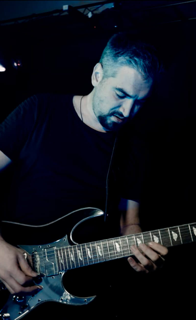 Nick Kariotis | Fishman Artist