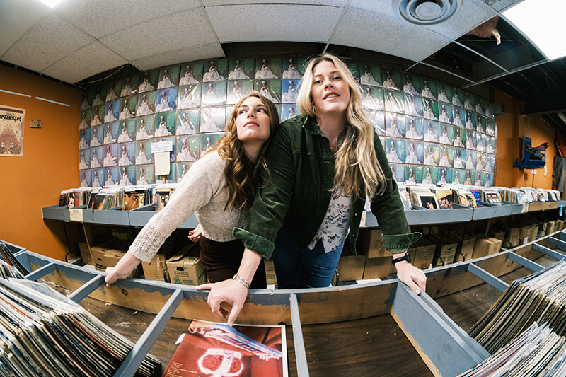 The Local Honeys \ Fishman Artist